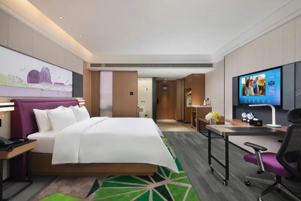 Bed in Hampton by Hilton Zhuhai Doumen