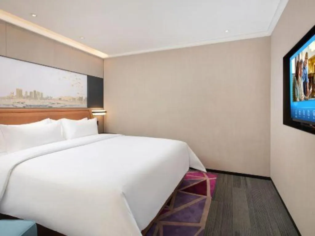 Bed in Hampton by Hilton Zhuhai Doumen