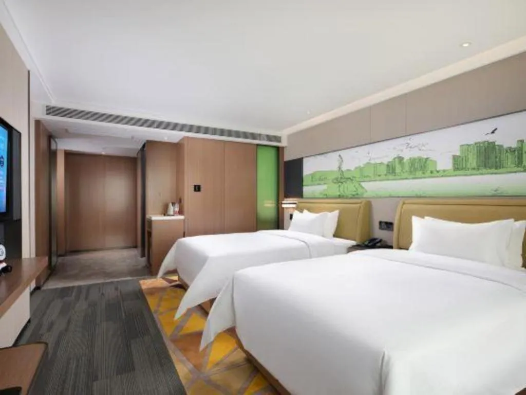 Bed in Hampton by Hilton Zhuhai Doumen