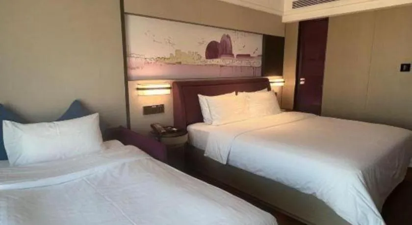 Bed in Hampton by Hilton Zhuhai Doumen