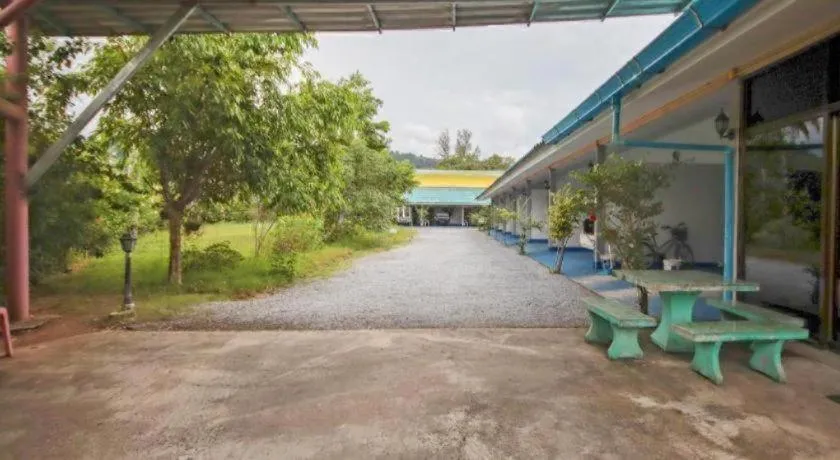 OYO 75310 Canalis Resort