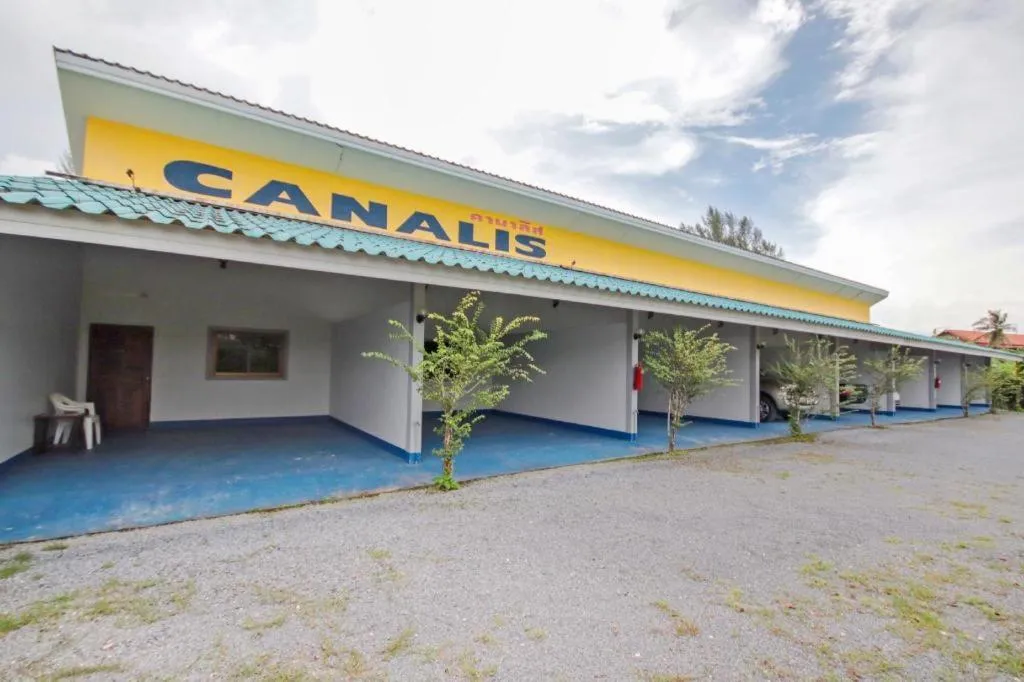 OYO 75310 Canalis Resort