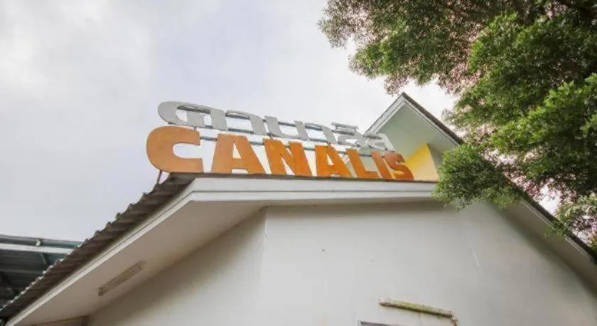 OYO 75310 Canalis Resort