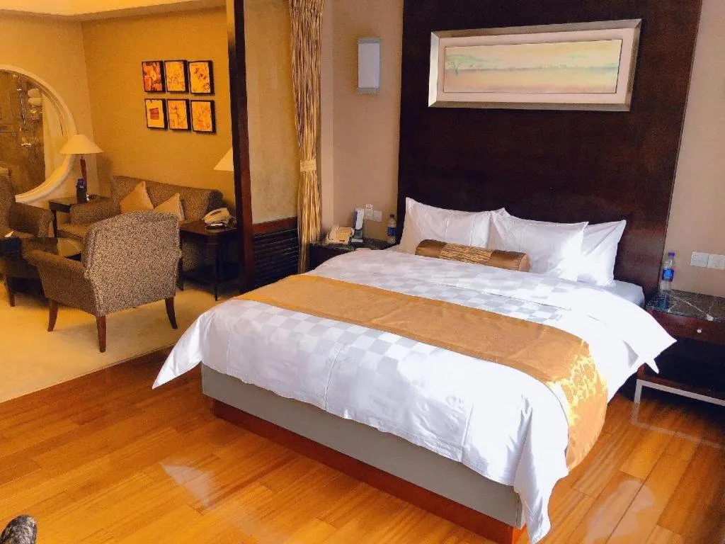 Bed in Qingdao Blue Horizon Hotel Laoshan