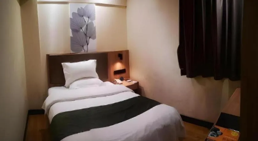 Bed in GreenTree Inn Xuzhou South Minzhu Road