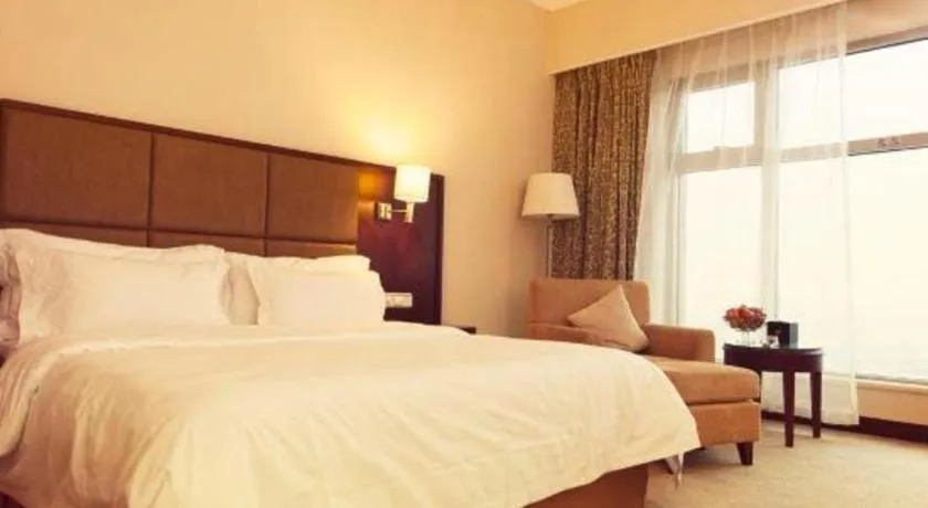 Bed in Dolton Changsha Spa Hotel