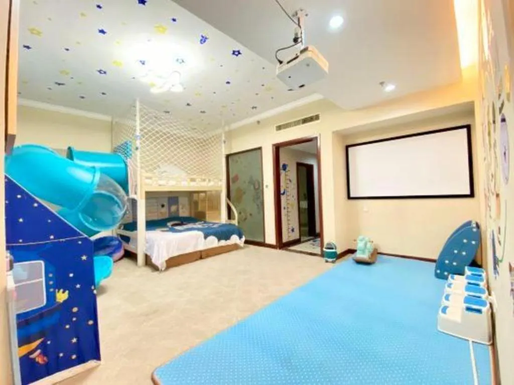 Bed in Dolton Changsha Spa Hotel