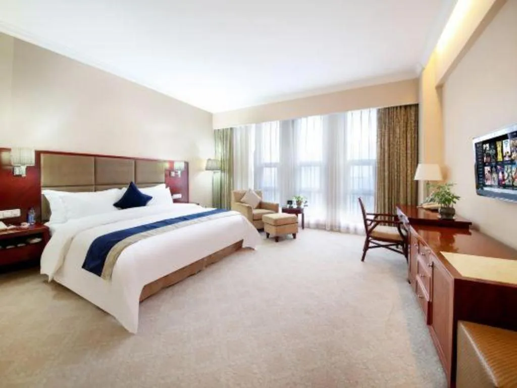 Bed in Dolton Changsha Spa Hotel