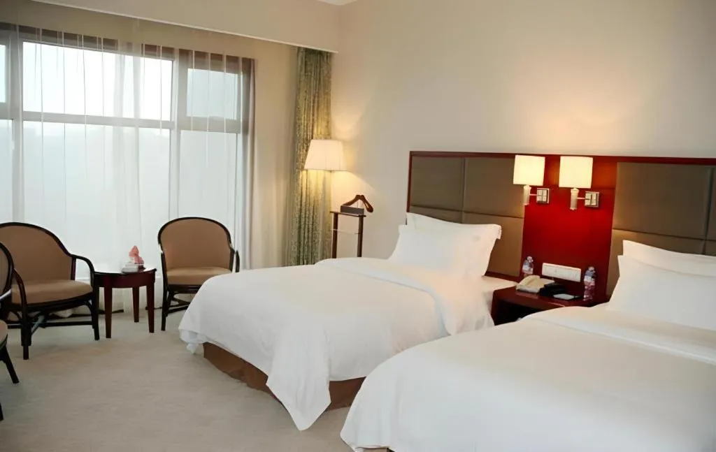 Bed in Dolton Changsha Spa Hotel