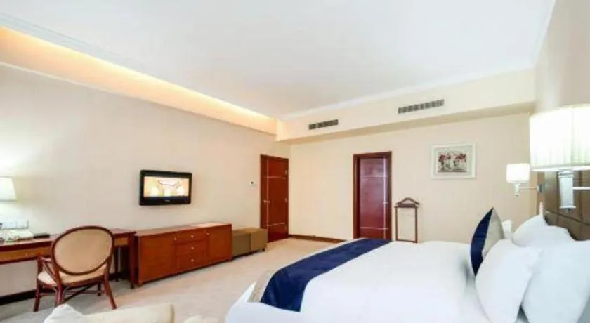 Bed in Dolton Changsha Spa Hotel