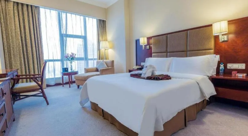 Bed in Dolton Changsha Spa Hotel