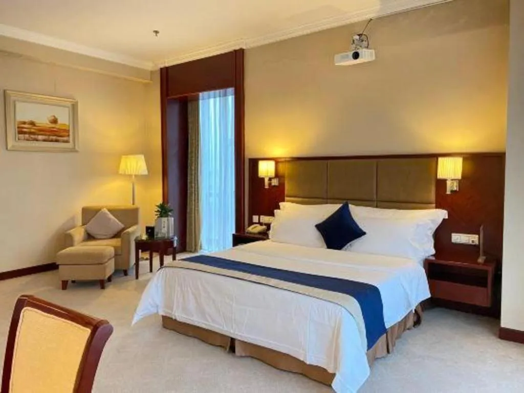 Bed in Dolton Changsha Spa Hotel