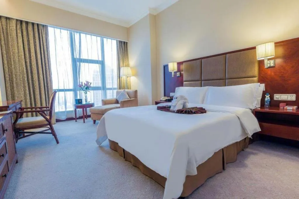 Bed in Dolton Changsha Spa Hotel
