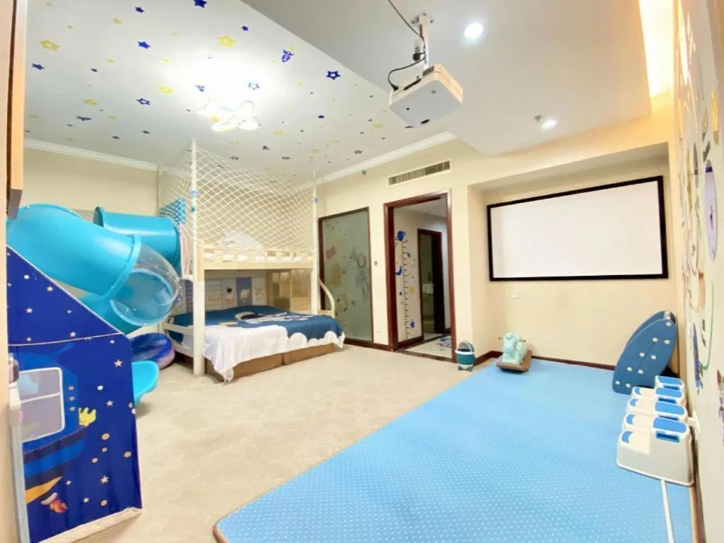 Bed in Dolton Changsha Spa Hotel