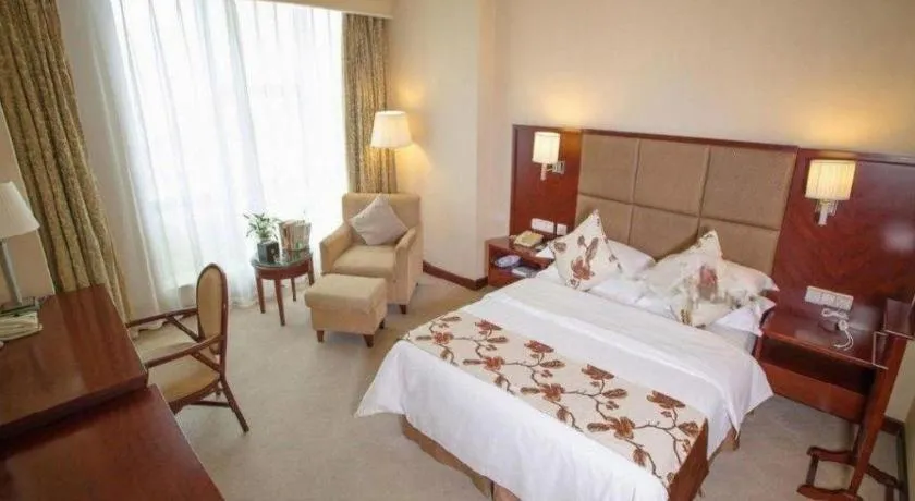 Bed in Dolton Changsha Spa Hotel