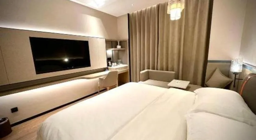 Bed in Tianrun International Hotel