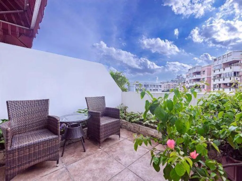 Zhongshan Louis Hotel