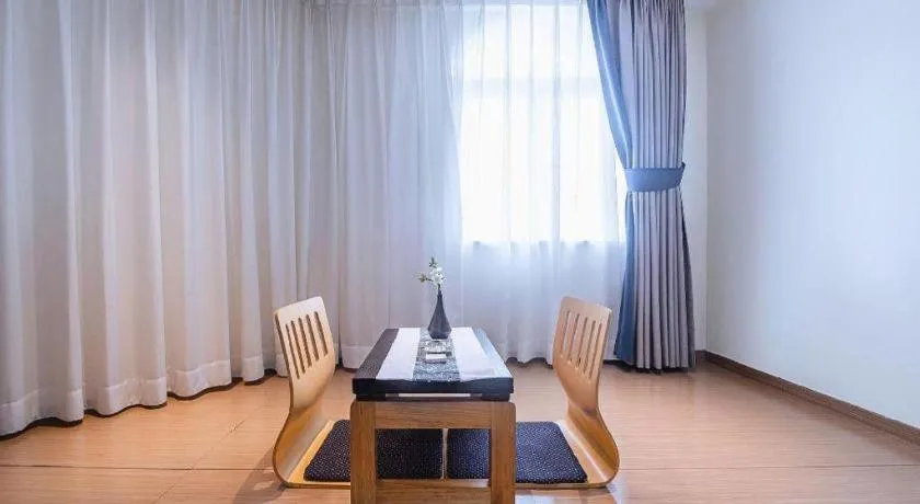 Zhongshan Louis Hotel