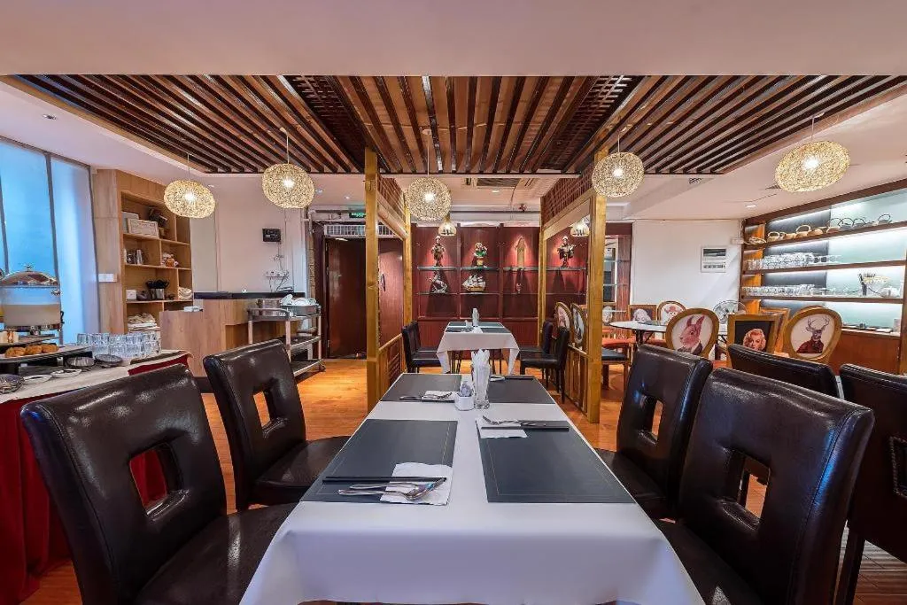 Zhongshan Louis Hotel