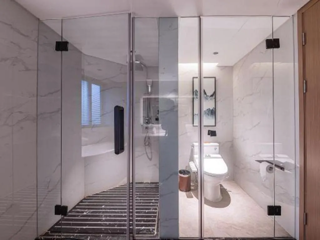 Zhongshan Louis Hotel