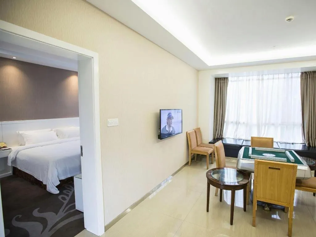 Bed in Zhangjiagang Jiangnan Garden Hotel