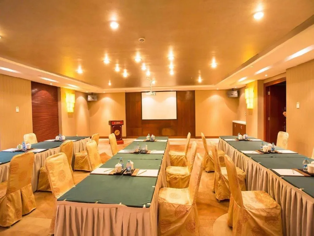 Zhangjiagang Jiangnan Garden Hotel