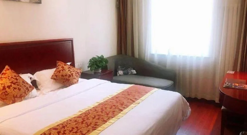 Bed in GreenTree Inn Beijing Miyun Changcheng Huandao Express Hotel