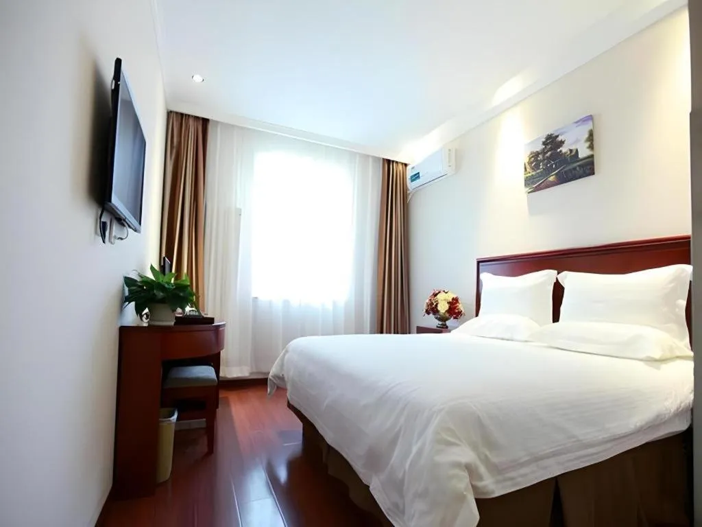 Bed in GreenTree Inn Beijing Miyun Changcheng Huandao Express Hotel