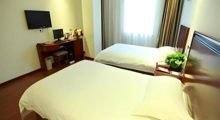 Bed in GreenTree Inn Beijing Miyun Changcheng Huandao Express Hotel