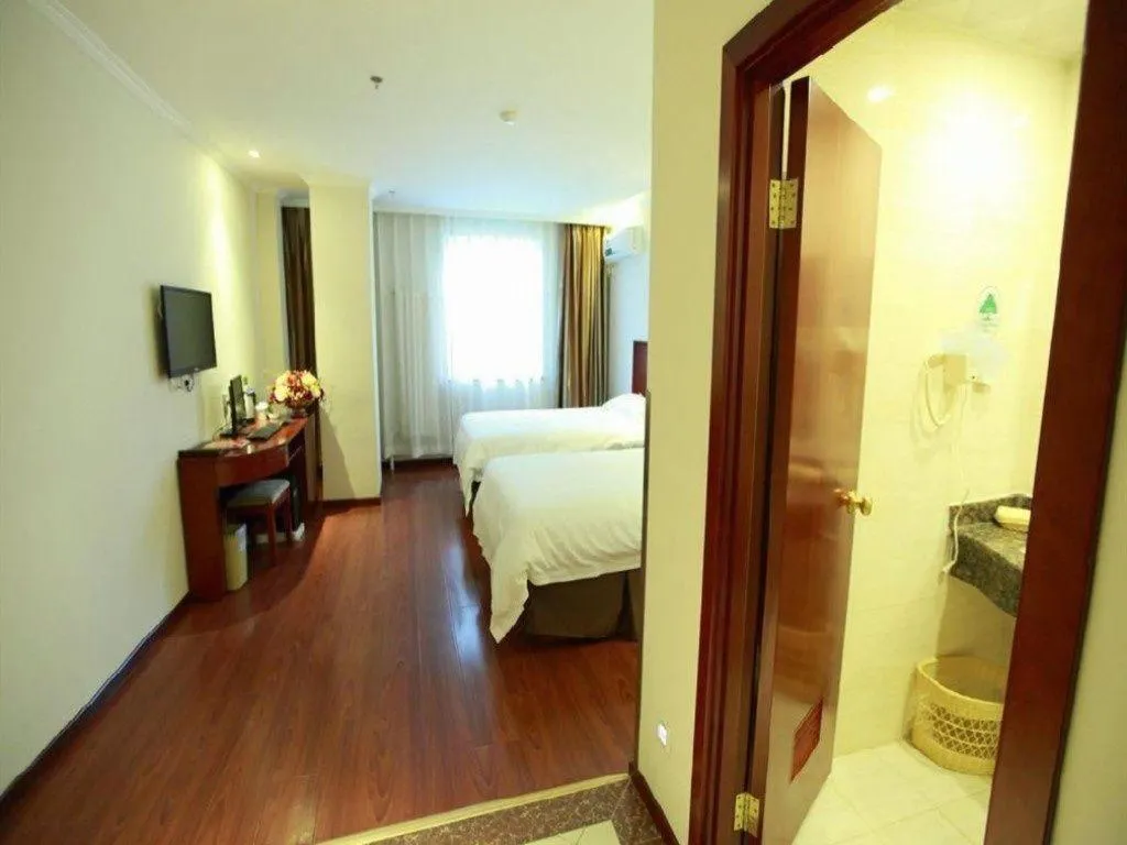 Bed in GreenTree Inn Beijing Miyun Changcheng Huandao Express Hotel