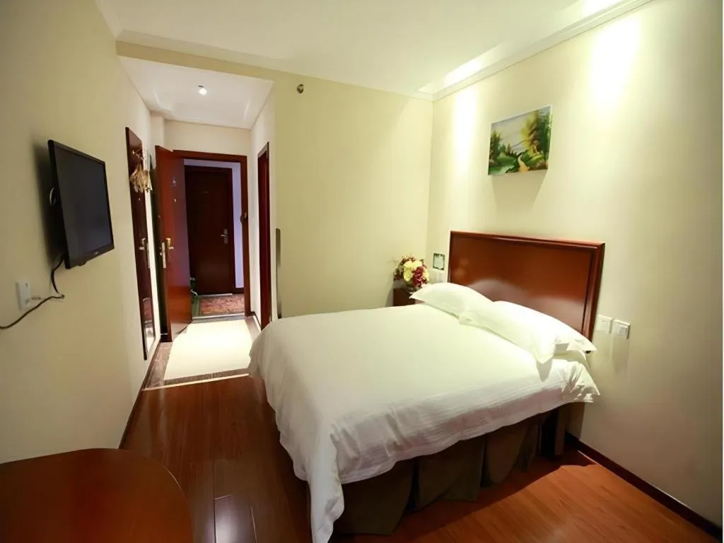 Bed in GreenTree Inn Beijing Miyun Changcheng Huandao Express Hotel