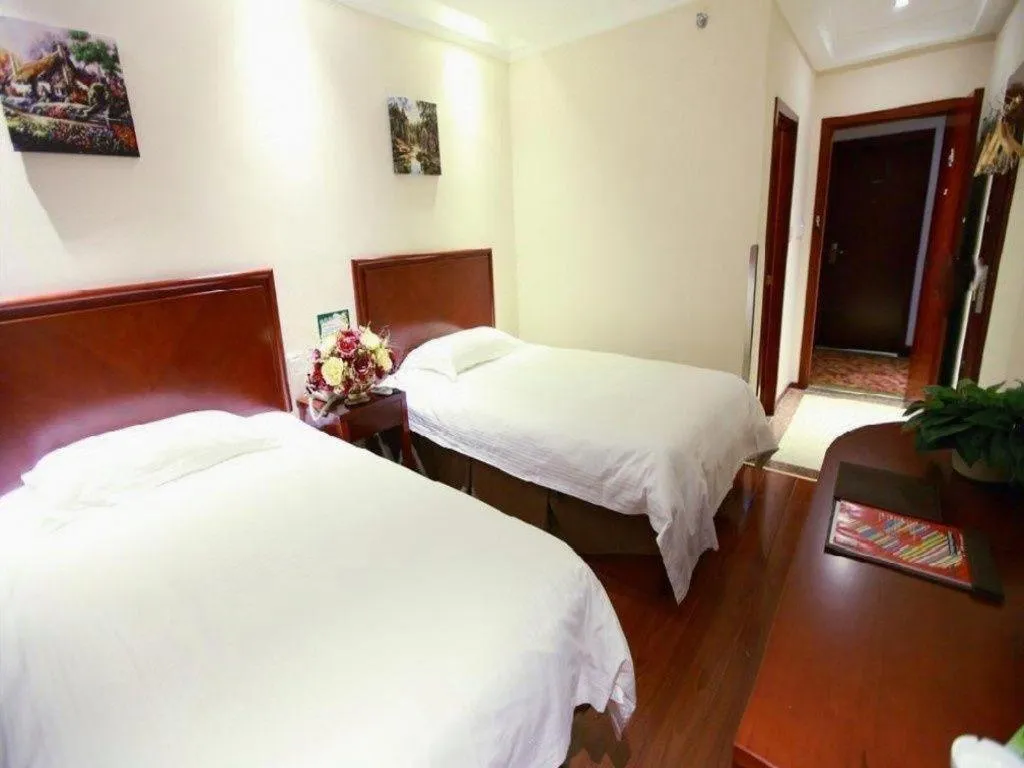 Bed in GreenTree Inn Beijing Miyun Changcheng Huandao Express Hotel
