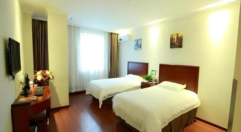 Bed in GreenTree Inn Beijing Miyun Changcheng Huandao Express Hotel