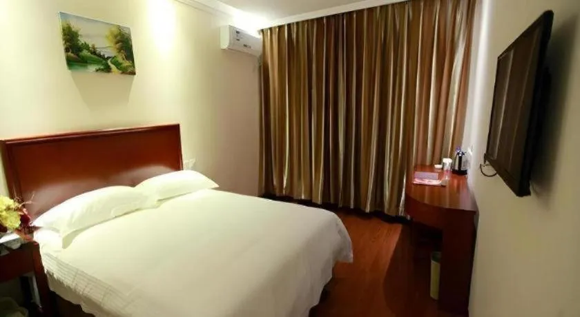 Bed in GreenTree Inn Beijing Miyun Changcheng Huandao Express Hotel