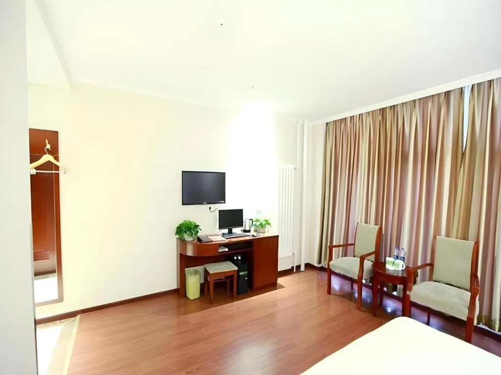 Bed in GreenTree Inn Beijing Miyun Changcheng Huandao Express Hotel