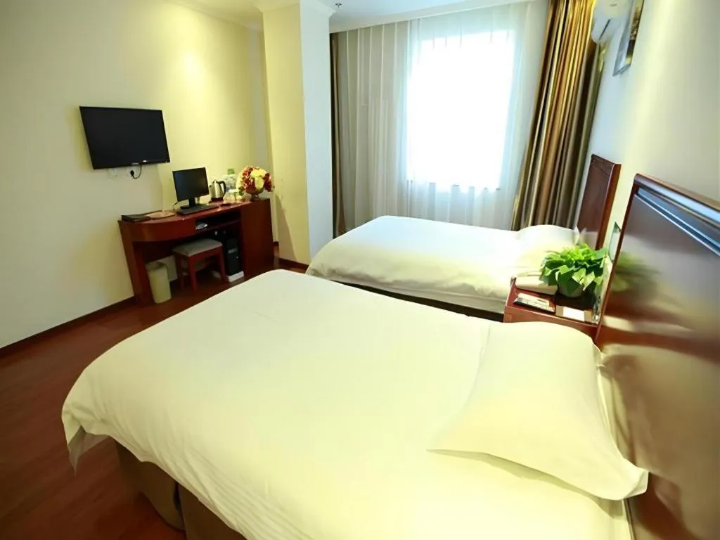 Bed in GreenTree Inn Beijing Miyun Changcheng Huandao Express Hotel
