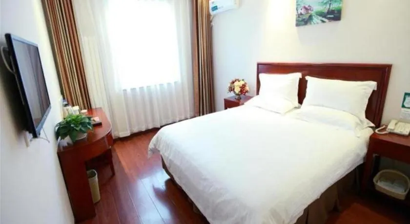 Bed in GreenTree Inn Beijing Miyun Changcheng Huandao Express Hotel