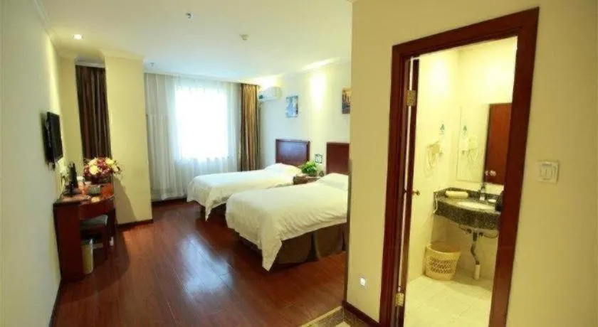Bed in GreenTree Inn Beijing Miyun Changcheng Huandao Express Hotel