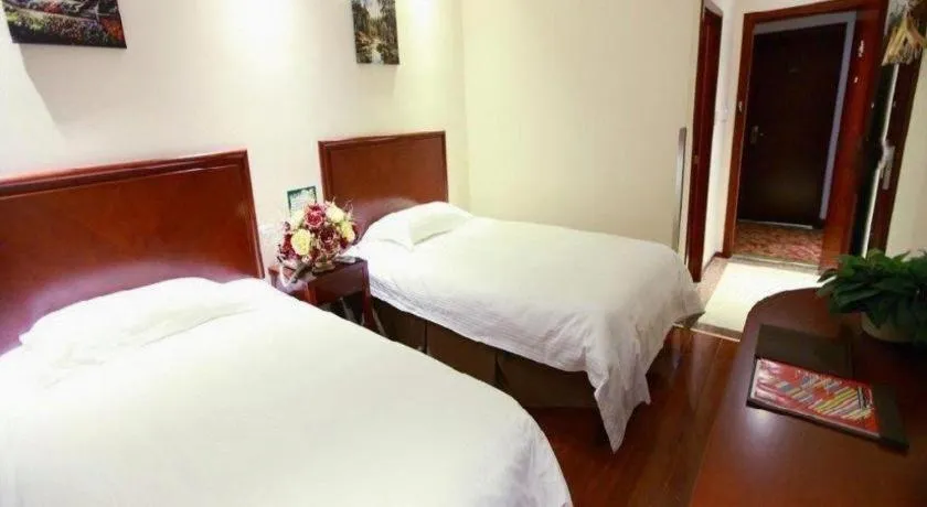 Bed in GreenTree Inn Beijing Miyun Changcheng Huandao Express Hotel