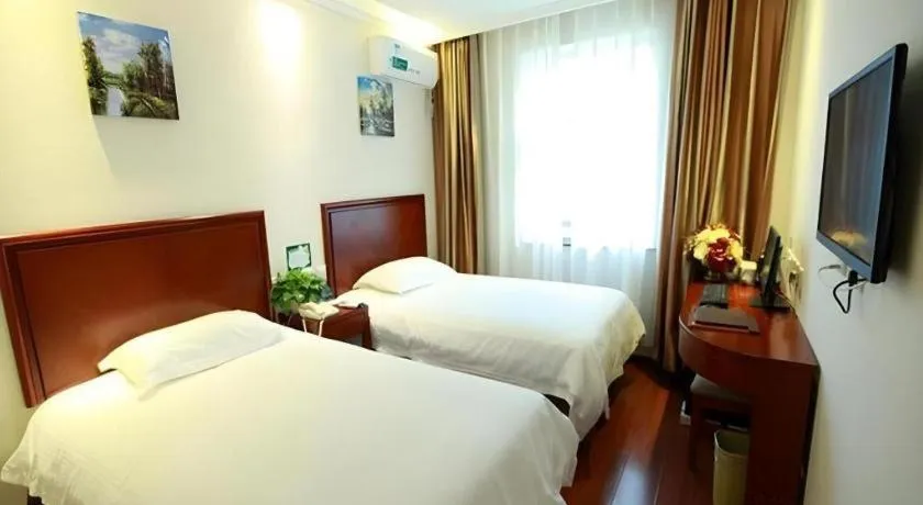 Bed in GreenTree Inn Beijing Miyun Changcheng Huandao Express Hotel