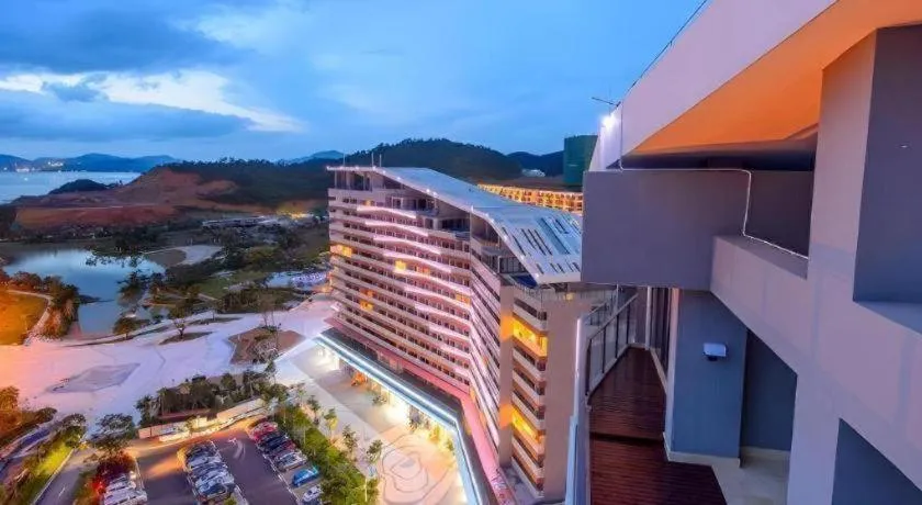 Island Skylight Resort