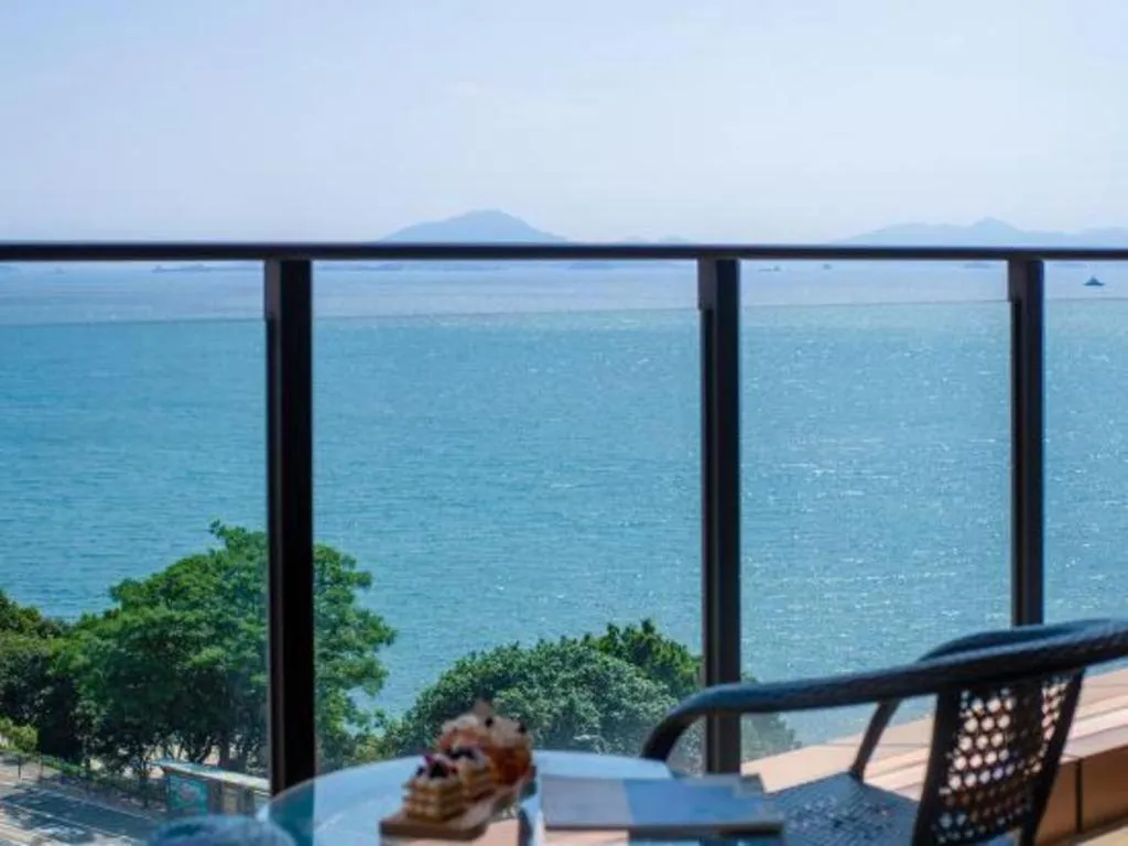 Island Skylight Resort