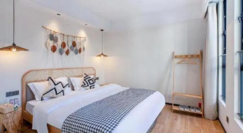 Bed in Island Skylight Resort