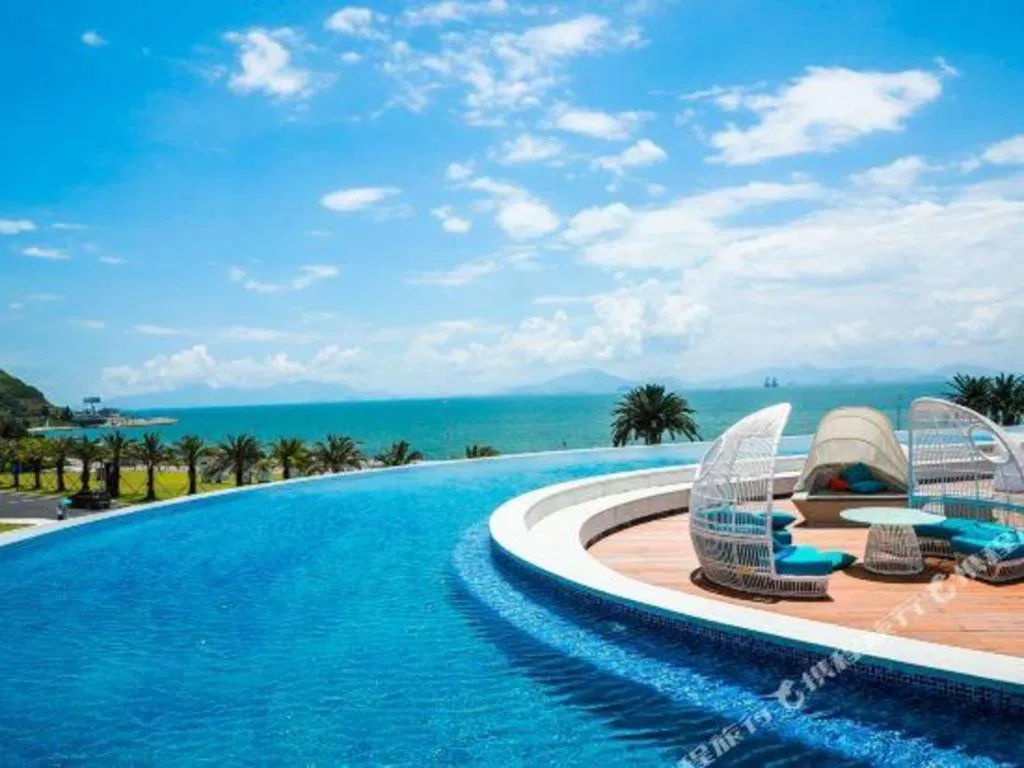 Island Skylight Resort