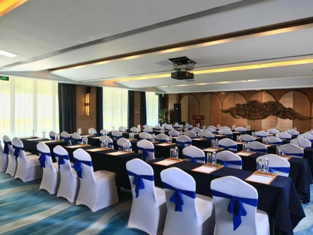 Island Skylight Resort