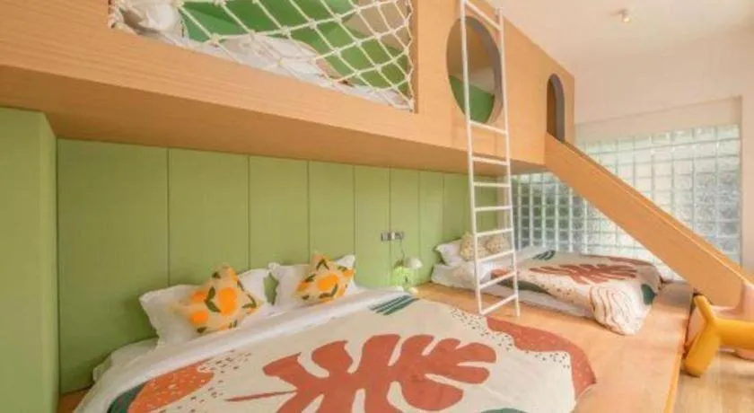 Bed in Island Skylight Resort