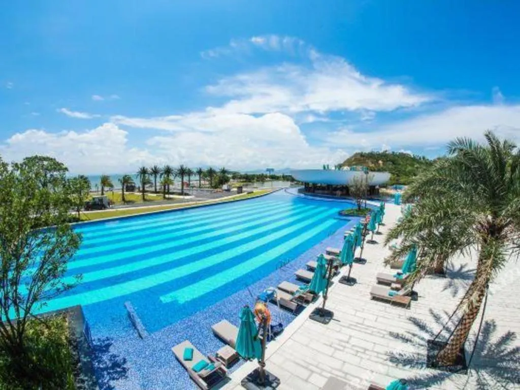 Island Skylight Resort