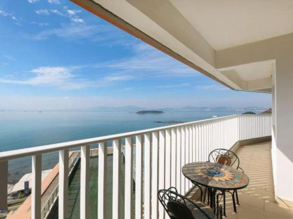 Island Skylight Resort