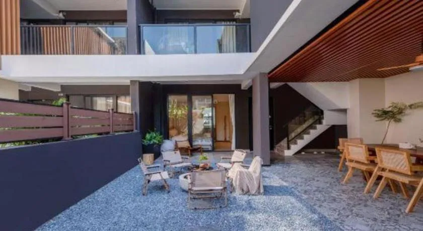 Island Skylight Resort