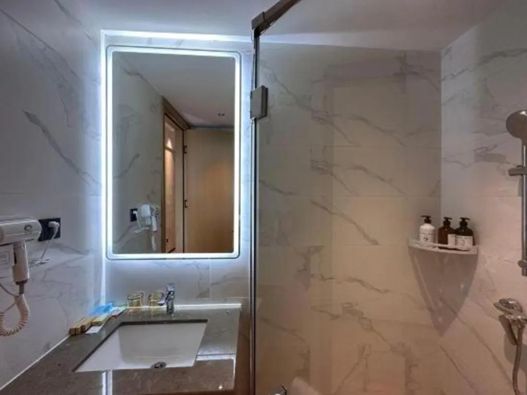 Island Skylight Resort